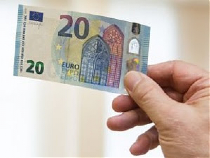 Informācija par 20 eiro izmaksu vakcinētajām personām, kuras sasniegušas 60 gadu vecumu